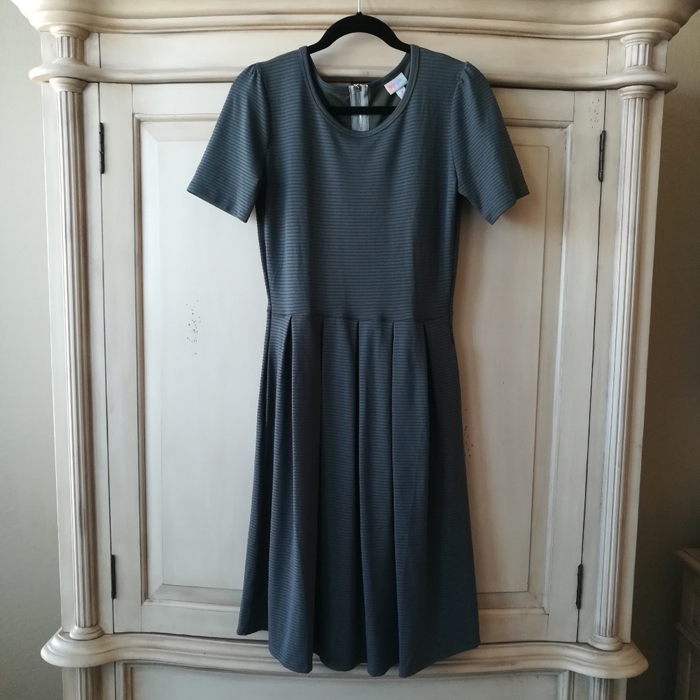 Lularoe Amelia dress medium